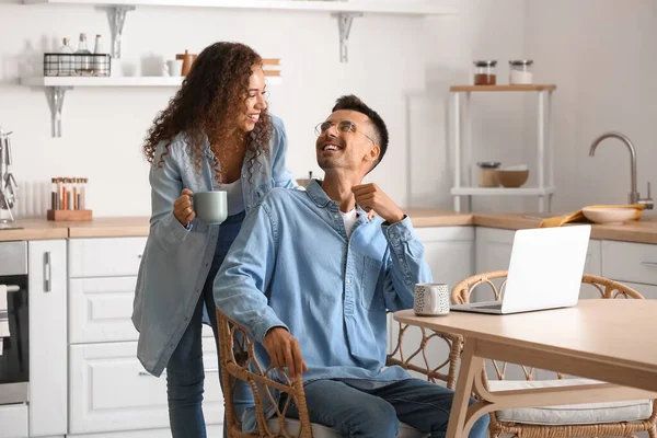 Happy Young Couple Using Modern Laptop Kitchen — Stock Photo, Image