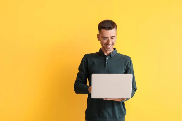 Handsome Man Eyeglasses Using Laptop Yellow Background — Stock Photo, Image