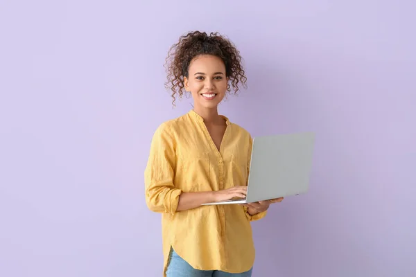 Pretty African American Woman Using Laptop Lilac Background — Stockfoto