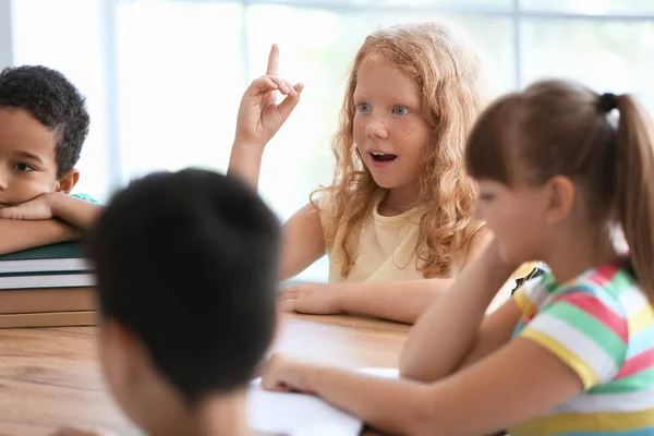 Little Redhead Girl Asking Question Literature Lesson Classroom — Fotografia de Stock