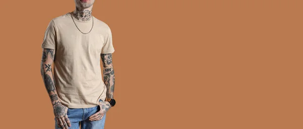Young Tattooed Man Color Background Space Text — Stock fotografie