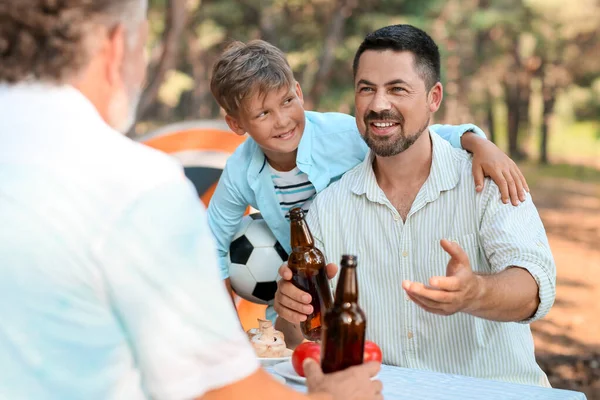 Handsome Man Bottle Beer His Little Son Barbecue Party Summer — Stock Photo, Image