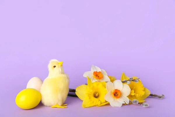 Cute Chicken Flowers Easter Eggs Lilac Background — Stock Photo, Image