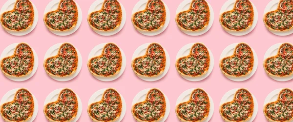 Many Heart Shaped Pizzas Pink Background Pattern Design — Stock fotografie