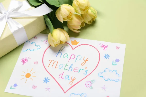 Картка Текстом Happy Mother Day Тюльпани Подарункова Коробка Зеленому Фоні — стокове фото