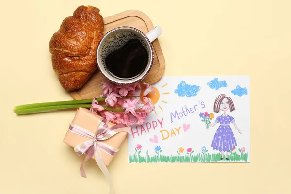 Picture Text Happy Mother Day Flowers Gift Cup Coffee Croissant — Stockfoto