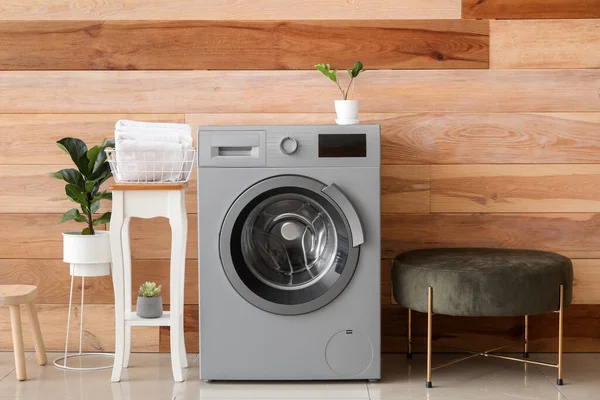 Mesin Cuci Modern Bagian Dalam Kamar Mandi — Stok Foto