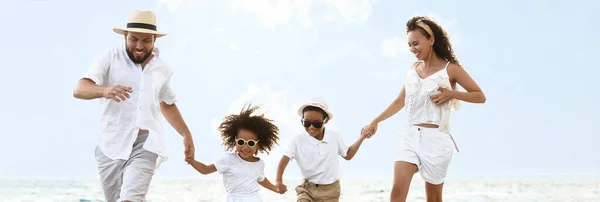 Happy Family Running Sea Beach Banner Design — Stok fotoğraf