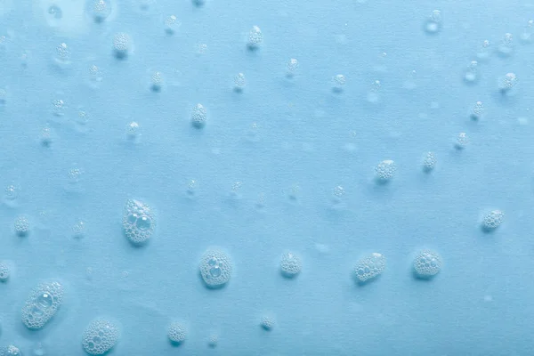 蓝底肥皂泡水 — 图库照片