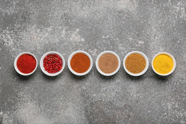 Bowls Aromatic Spices Grey Background — Zdjęcie stockowe