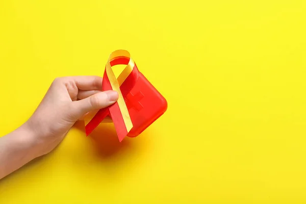 Woman Awareness Ribbon Container Pills Yellow Background Hepatitis Concept — Stockfoto