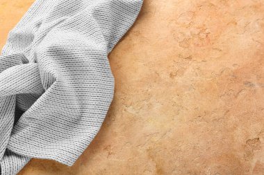 Bej arka planda piknik için yumuşak peçete