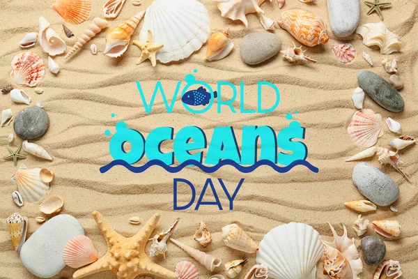 Kártya Óceán Világnapjára Különböző Tengeri Kagylókkal Homokban — Stock Fotó