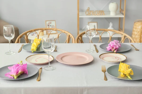 Dining Table Beautiful Setting Gladiolus Flowers Room — 스톡 사진
