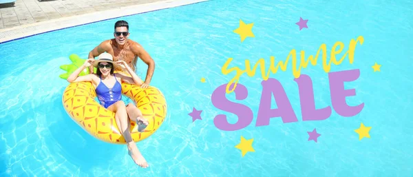 Happy Young Couple Inflatable Ring Swimming Pool Banner Summer Sale — Stock Photo, Image