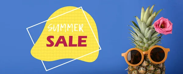 Pineapple Sunglasses Flower Blue Background Banner Summer Sale — Stock Photo, Image
