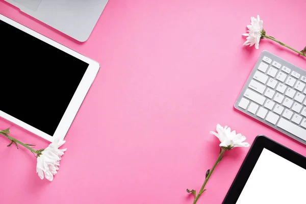 Frame Made Modern Gadgets Flowers Pink Background — Stock Photo, Image
