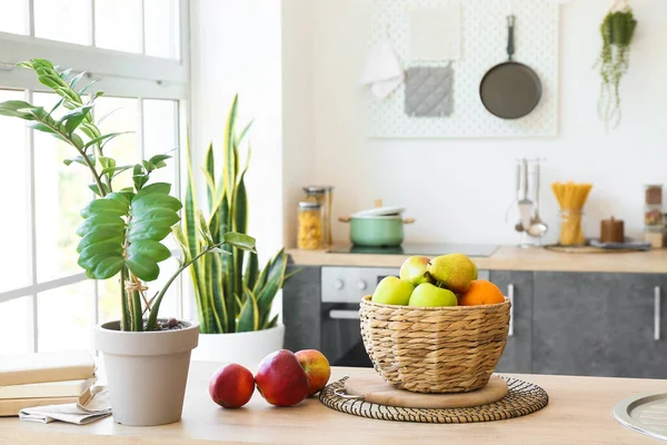 Wicker Basket Fresh Fruits Houseplant Counter Light Kitchen — Foto de Stock