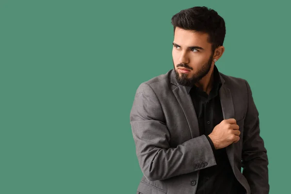 Fashionable Bearded Man Looking Aside Green Background — Fotografia de Stock