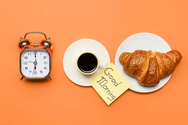 Composición Con Despertador Desayuno Nota Adhesiva Con Texto Buenos Días — Foto de Stock