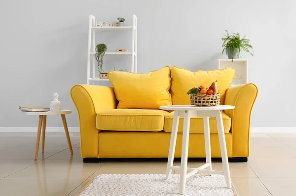 Interior Modern Living Room Sofa Table Wicker Fruit Basket — Stock Photo, Image