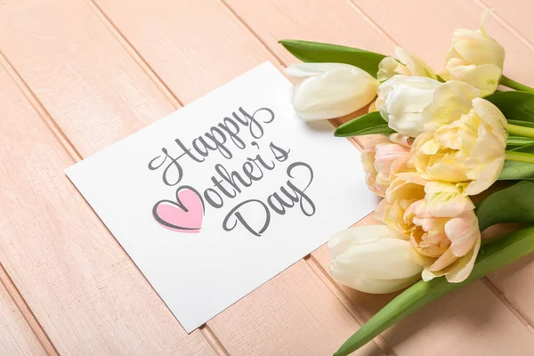 Cartão Com Texto Happy Mãe Day Flores Fundo Madeira Rosa — Fotografia de Stock