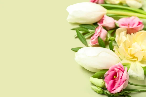 Gyönyörű Virágok Levelek Zöld Háttér Közelkép — Stock Fotó