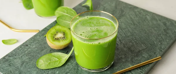 Glass Tasty Green Smoothie Ingredients Table Closeup — Stock Photo, Image