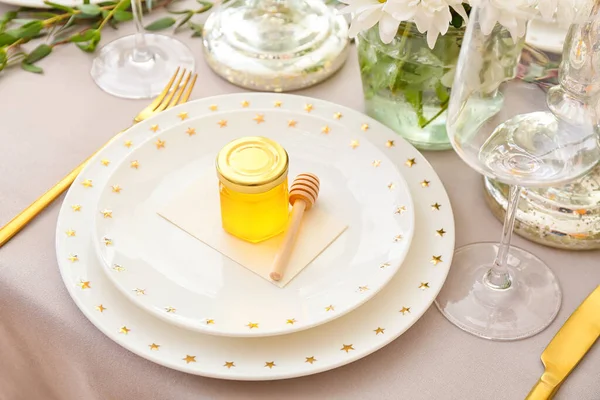 Μέλι Bonniere Σερβίρεται Για Τραπέζι Του Γάμου — Φωτογραφία Αρχείου