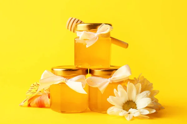 Honey Bonbonnieres Yellow Background — Stock Photo, Image