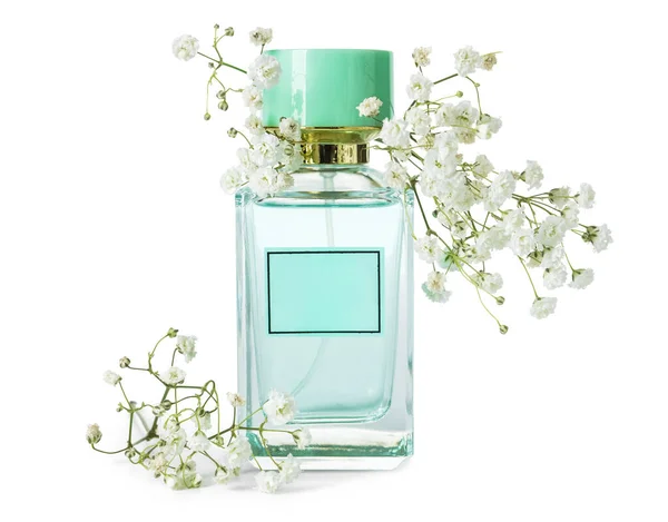 Eine Flasche Aromatisches Parfüm Und Zigeunerblumen Auf Weißem Hintergrund — Stockfoto