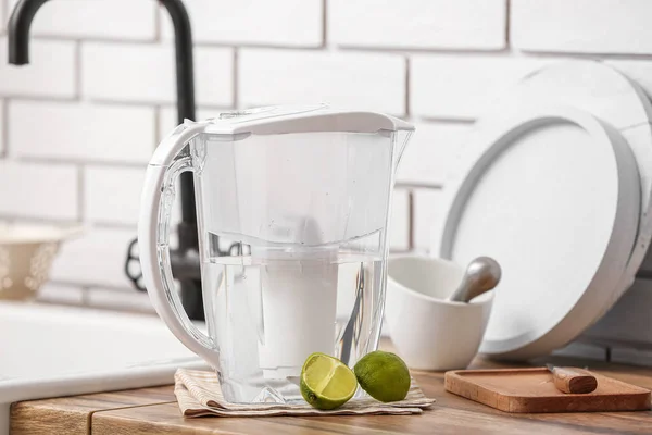 Water Filter Jug Lime Counter Kitchen — Stock Photo, Image