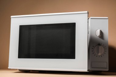 Renkli yeni modern mikrodalga fırın