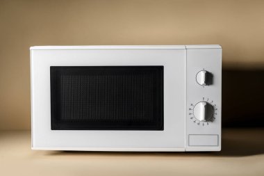 Renkli yeni modern mikrodalga fırın