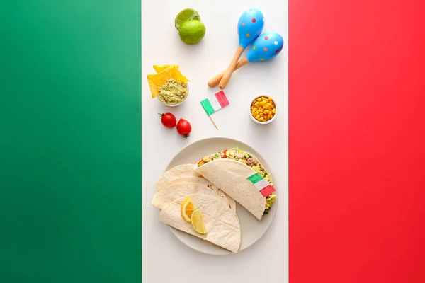Sammansättning Med Mexikanska Traditionella Livsmedel Flaggor Och Maracas Färg Bakgrund — Stockfoto