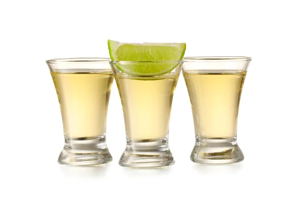 Colpi Gustosa Tequila Messicana Con Calce Sfondo Bianco — Foto Stock