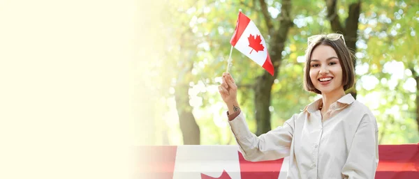 Mulher Bonita Com Bandeira Canadá Livre Banner Para Design — Fotografia de Stock