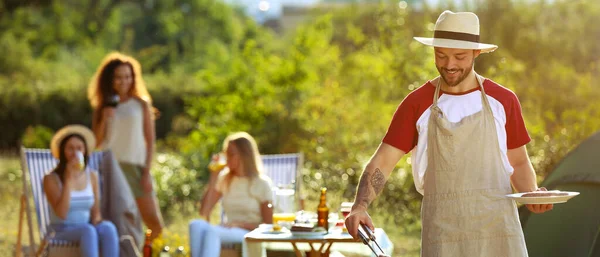 Young Man Cooking Food Barbecue Grill Outdoors — Stock Photo, Image