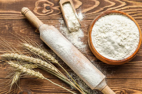 Wheat Ears Rolling Pin Scoop Bowl Flour Wooden Background — Stock Photo, Image