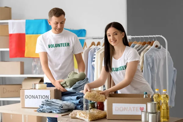 Polish Volunteers Donating Clothes Food Ukraine Center — Stock Photo, Image