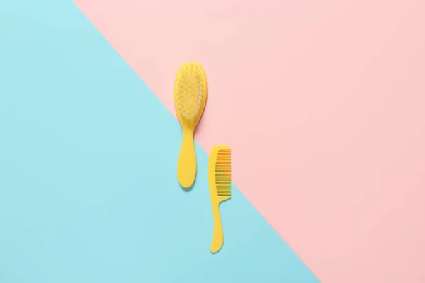 Brosse Cheveux Peigne Pour Bébé Sur Fond Couleur — Photo