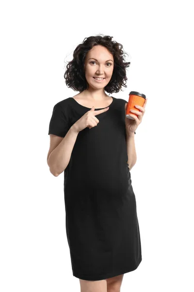 Junge Schwangere Frau Zeigt Auf Tasse Kaffee Auf Weißem Hintergrund — Stockfoto