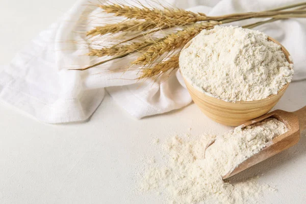 Bowl Scoop Wheat Flour White Table — Stock Photo, Image