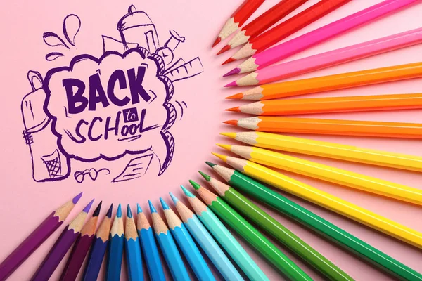 Texte Retour École Crayons Colorés Sur Fond Rose — Photo