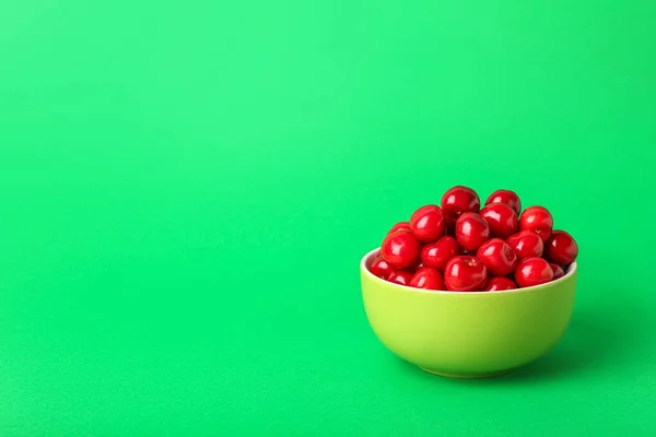 Bowl Sweet Cherries Green Background — Stock Photo, Image