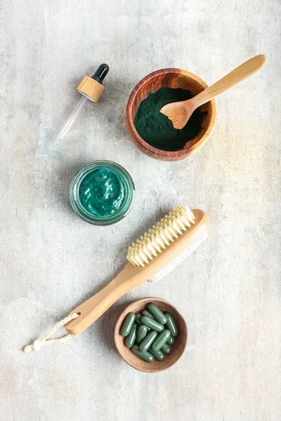 Composition Jar Spirulina Facial Mask Pills Powder Massage Brush Light — Stock Photo, Image