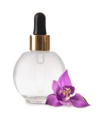Beyaz üzerine izole edilmiş bir şişe kozmetik serumu ve orkide çiçeği.