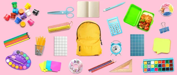 Sac Dos Avec Ensemble Fournitures Scolaires Sur Fond Rose — Photo