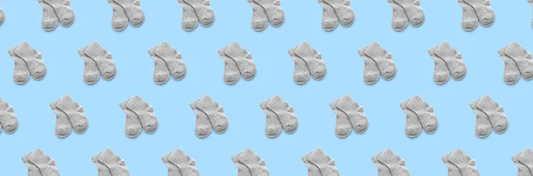 Beaucoup Chaussettes Bébé Sur Fond Bleu Clair Modèle Pour Design — Photo