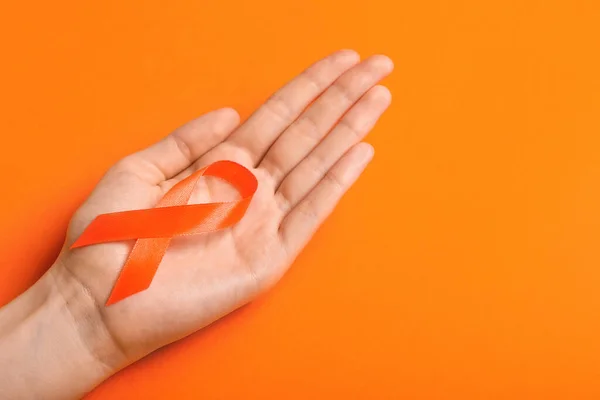 Woman Awareness Ribbon Orange Background Kidney Cancer Concept — Stock Photo, Image